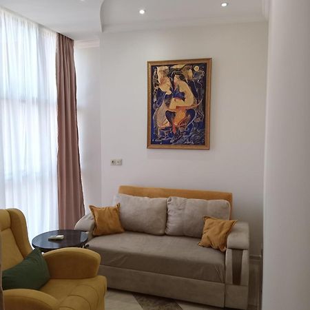Apartment Face บาทูมิ ภายนอก รูปภาพ